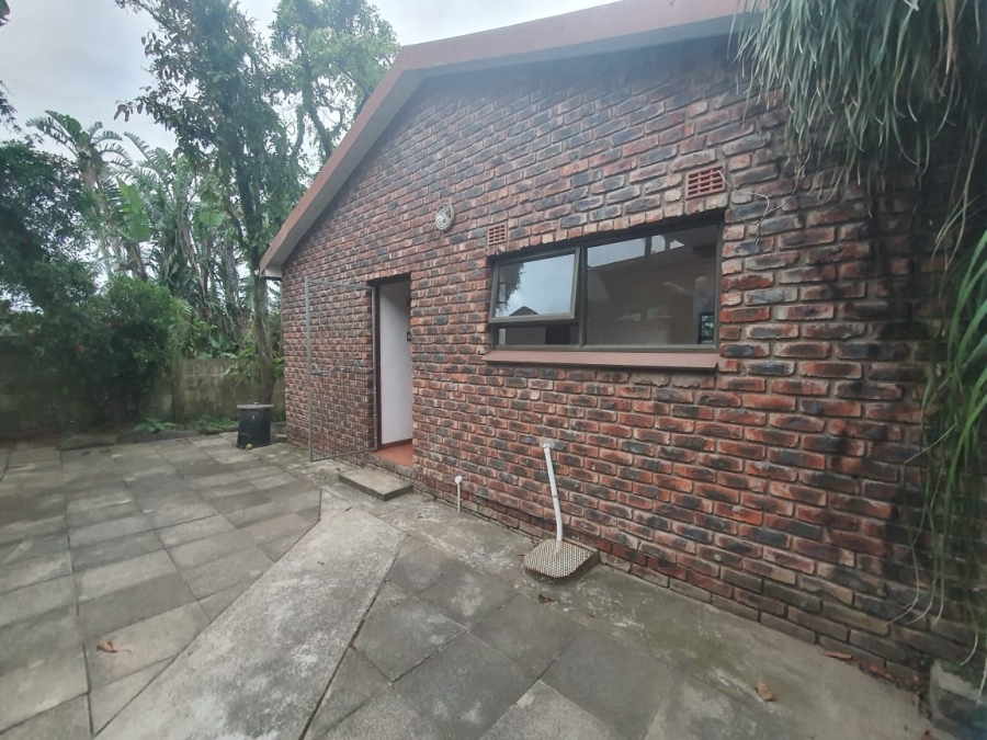 To Let 1 Bedroom Property for Rent in Dorchester Heights Eastern Cape